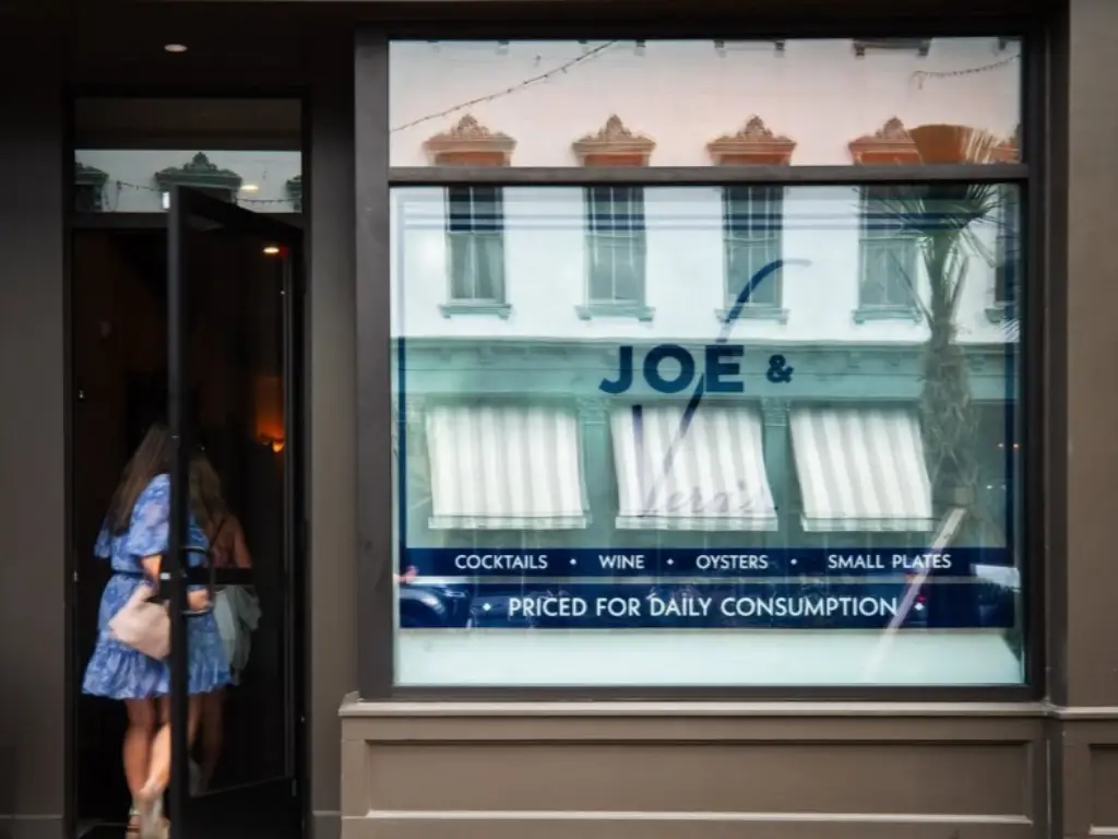 Joe & Vera's